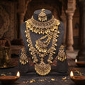 Royal Bridal Gold Jewelry Set Display